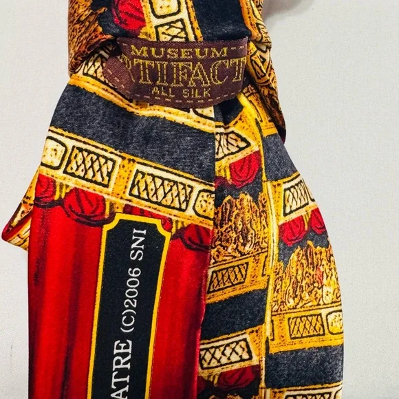 Classical Theater Patterned Necktie with Colorful Flower Brooch - Picture 4 of 4